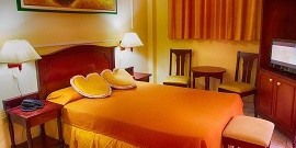 Hotel Vueltabajo - Breakfast Included