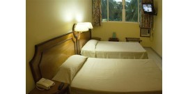 Las Americas - Breakfast Included