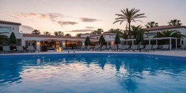 Oassium Hotel at Estival Park - Breakfast Included